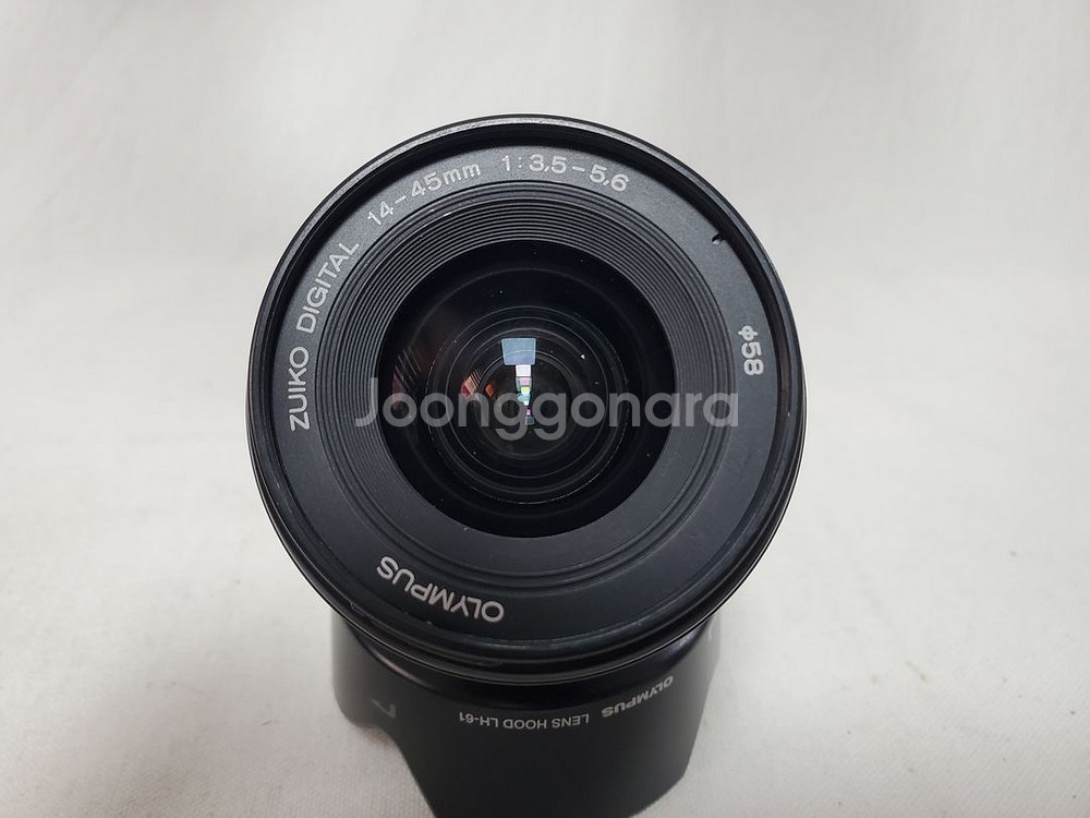 Olympus E-300 with 14-45mm 렌즈--7
