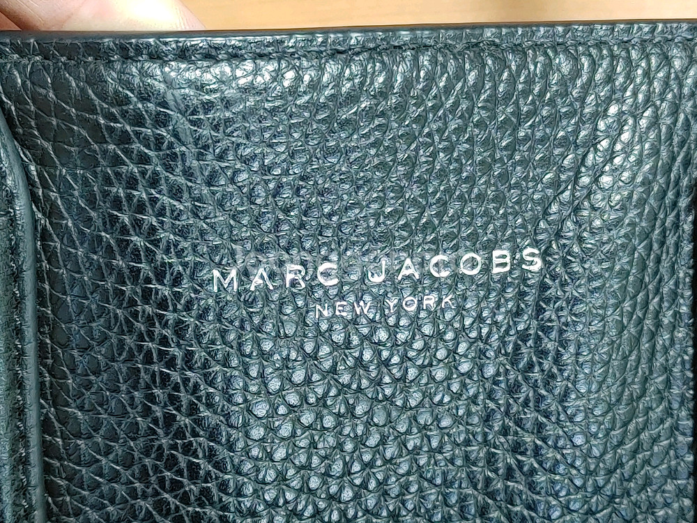 MARC JACOBS 마크제이콥스 천연소가죽 사각 오픈--2