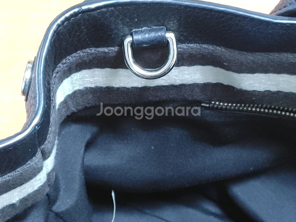 MARC JACOBS 마크제이콥스 천연소가죽 사각 오픈--7