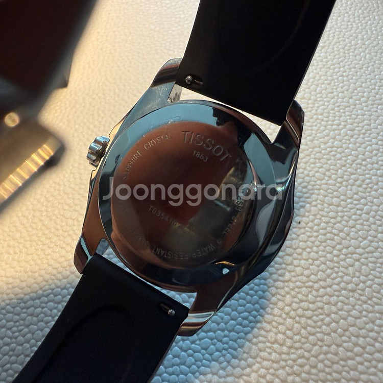 티쏘 꾸르띠에 쿼츠 40MM 판매합니다.--5