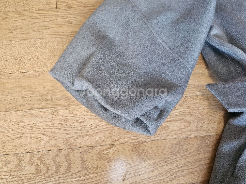 (새상품) 타임 캐시미어 퍼프커프스 코트--4