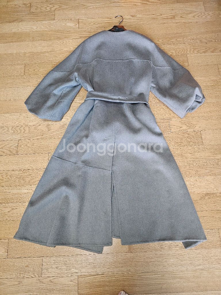 (새상품) 타임 캐시미어 퍼프커프스 코트--6