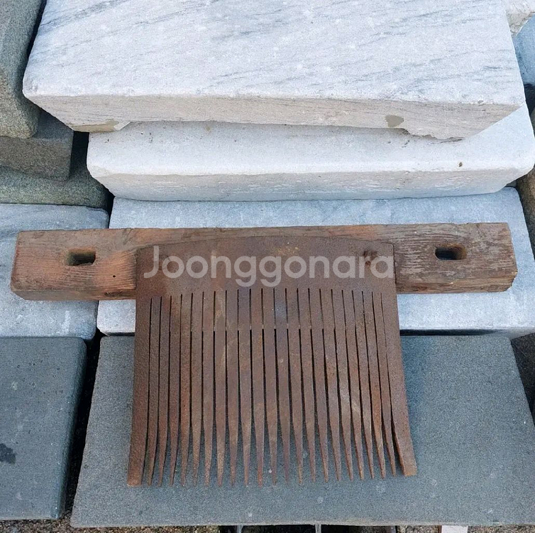 옛날 홀태. 곡식 탈곡기--0