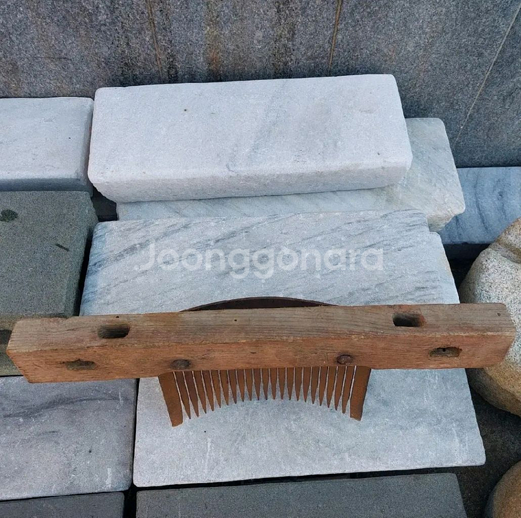 옛날 홀태. 곡식 탈곡기--2