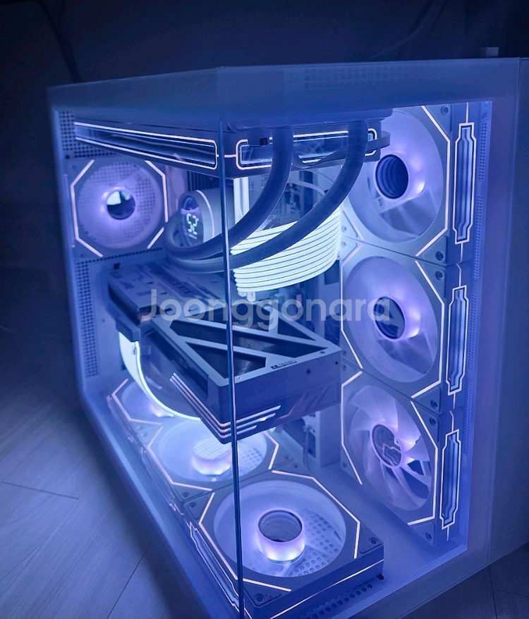 라이젠7 9800x3d rtx5080 본체 팝니다~--1