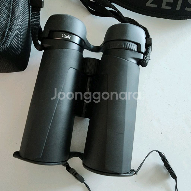 쌍안경 ZEISS CONQUEST HD 10x42--1