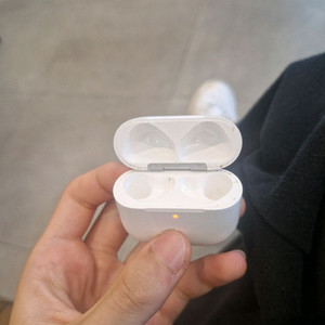 애플 에어팟 4세대 오른쪽 본체 팔아요 따로 판매 가능