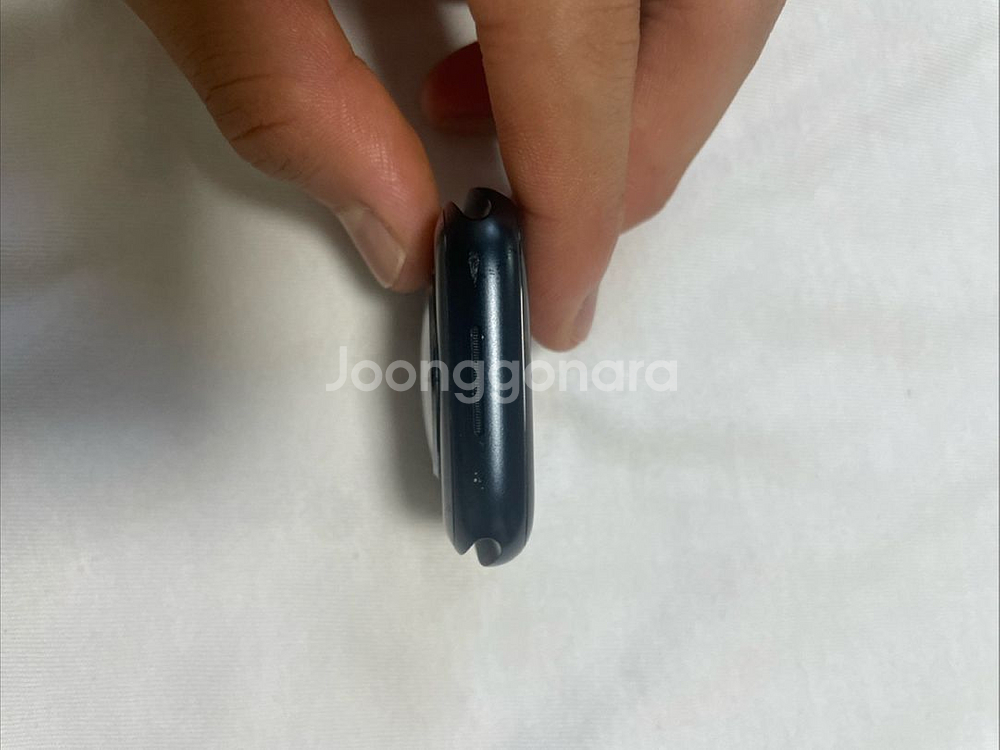 애플워치 7세대 45mm 미드나이트 색상입니다--3