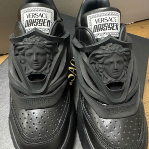 베르사체 오디세아 스니커즈