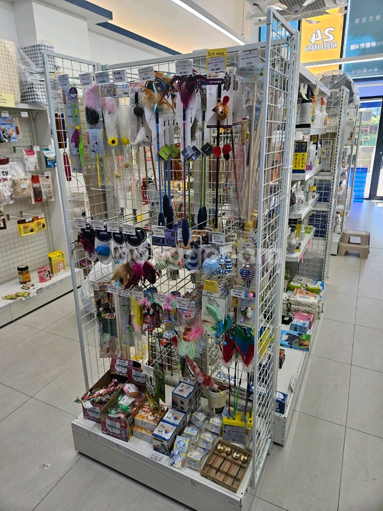 무인 용품 매대 및 진열대--1