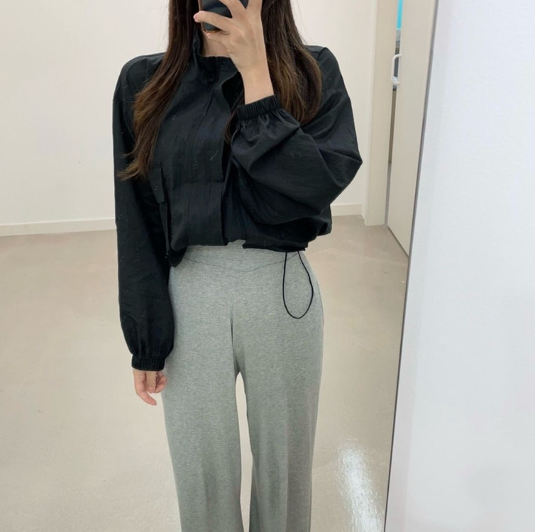 엔뉴엘 여성 블랙 바람막이 점퍼 이미지