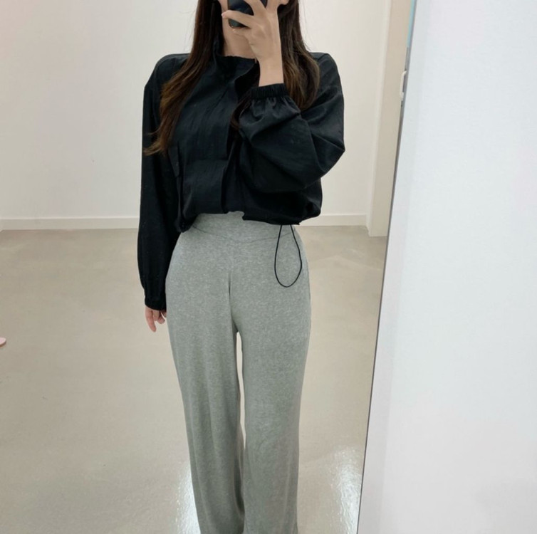 엔뉴엘 여성 블랙 바람막이 점퍼 이미지