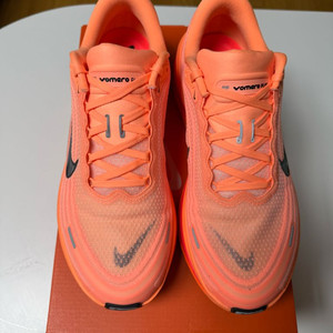 나이키 보메로 플러스 285mm