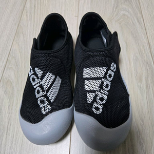 아디다스 키즈 아쿠아슈즈 180