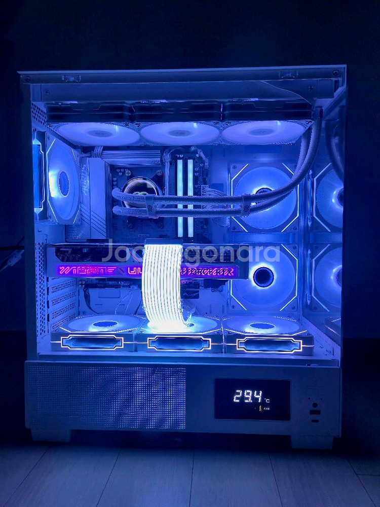 7800x3d+RTX 5070 화이트 컴퓨터 [서울]--3