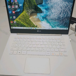 고용량 LG gram 노트북(14인치 8램 512SSD