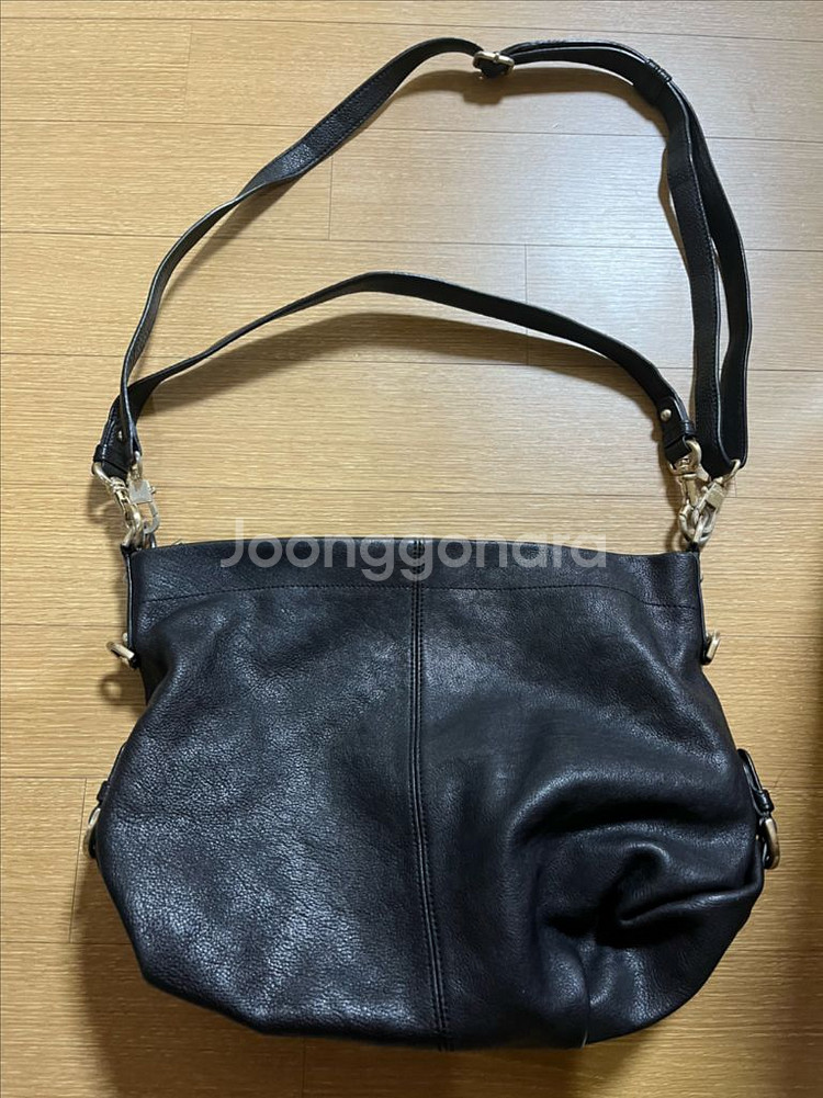 루이까또즈 블랙 가죽 숄더백--1