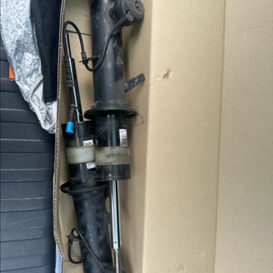 BMW x5 f15 프론트 전자쇼바 급쳐