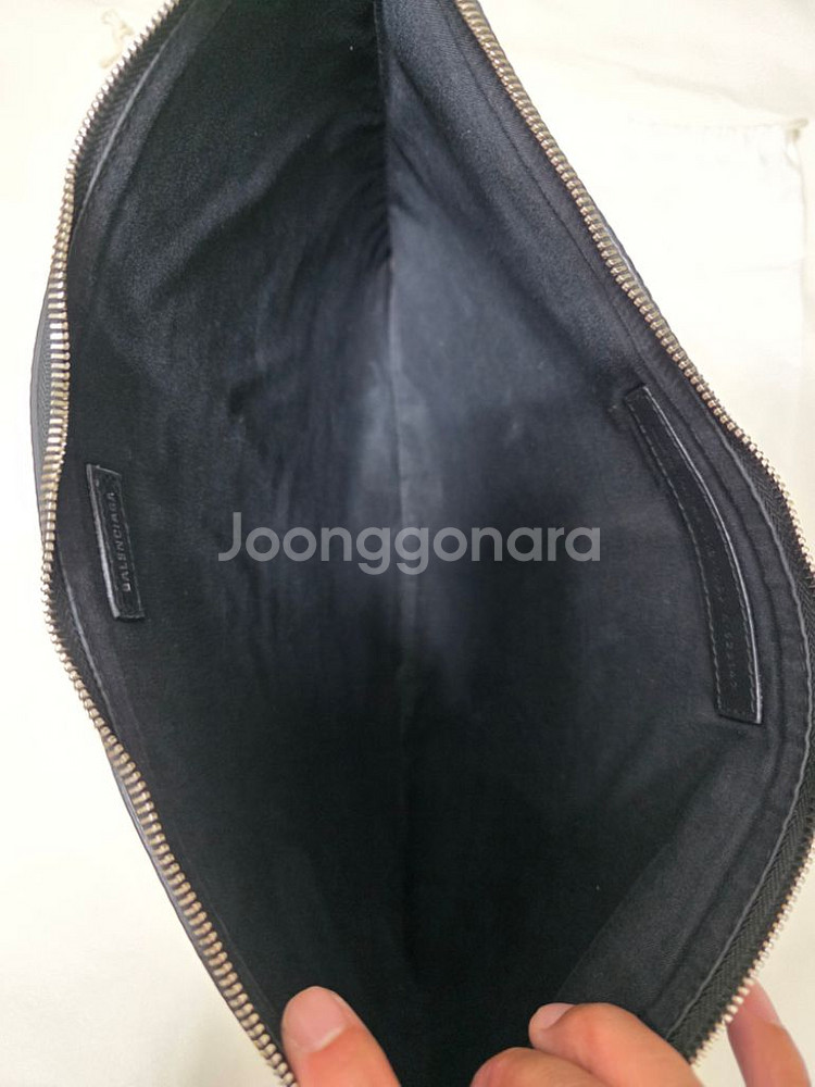 발렌시아가 에브리데이 클러치 가방 정품--2