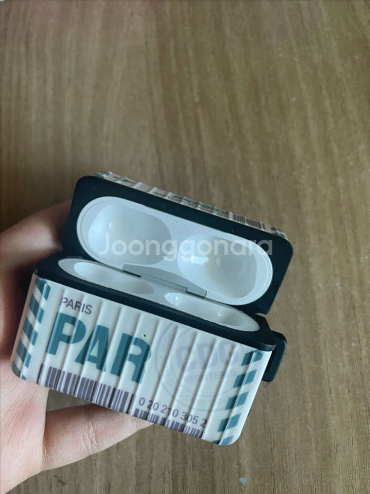 에어팟 프로2 본체 충전 케이스--1