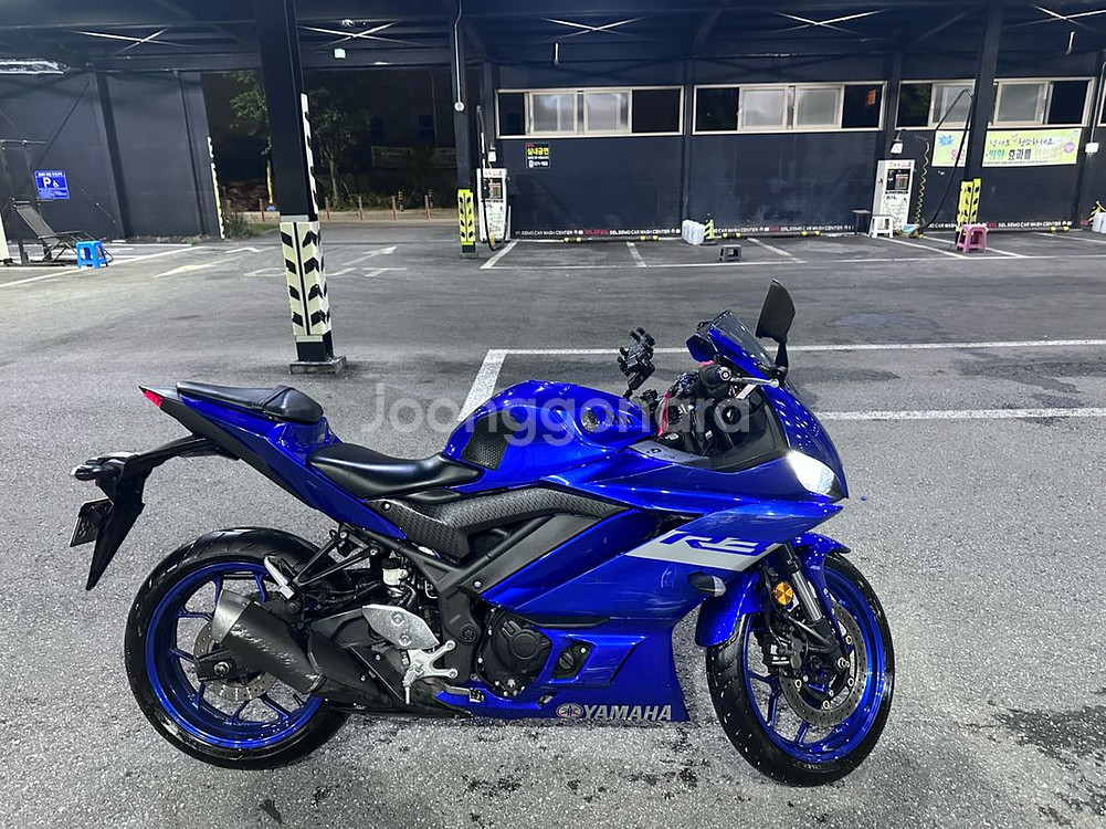 2020 yzf-r3--0