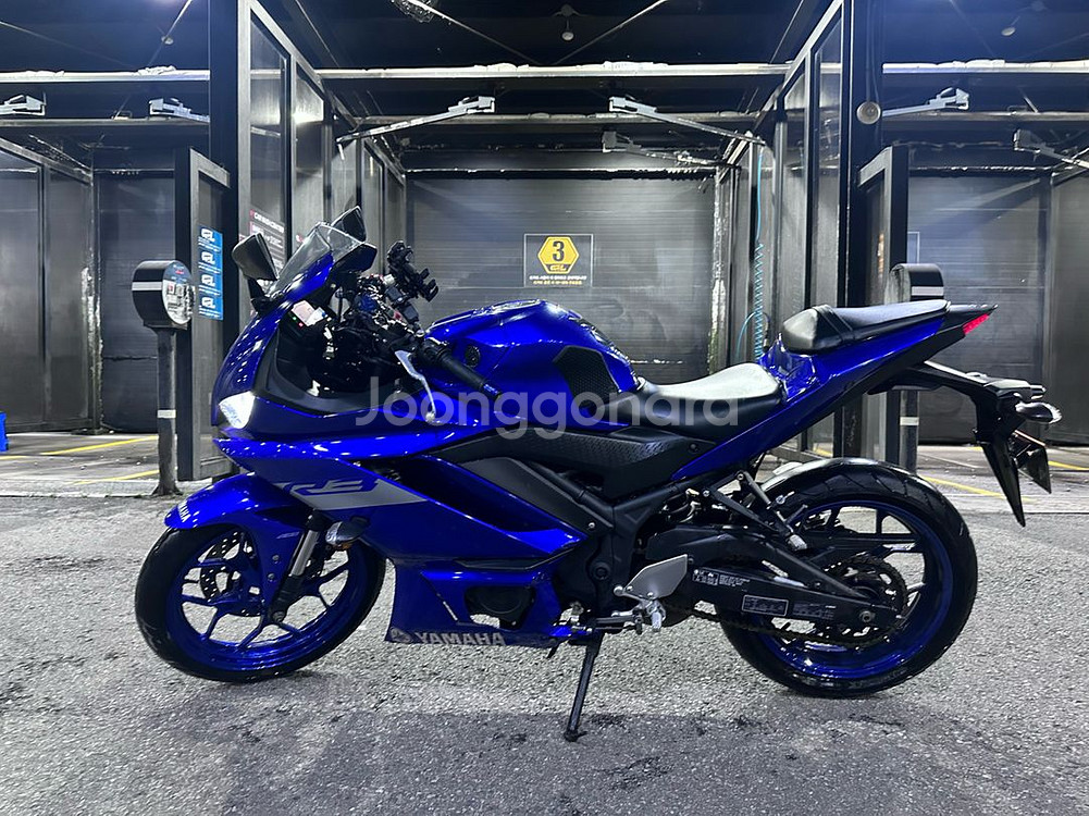 2020 yzf-r3--1