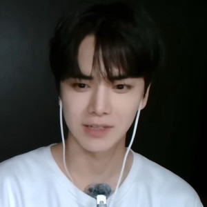 더보이즈 뉴 영훈 포카 나눔받습니다