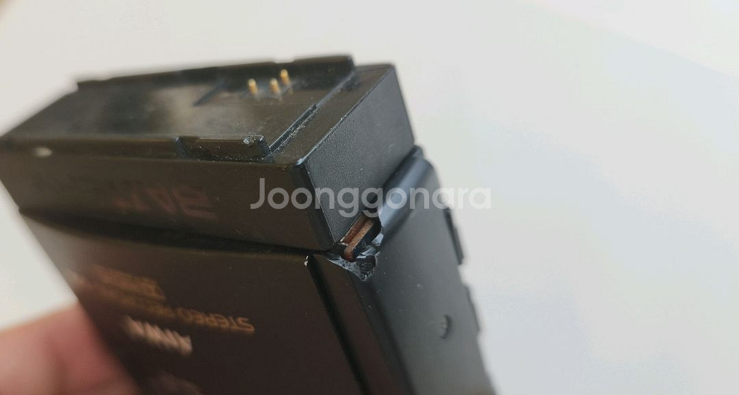 aiwa 워크맨 부품용 2대 팝니다.--1