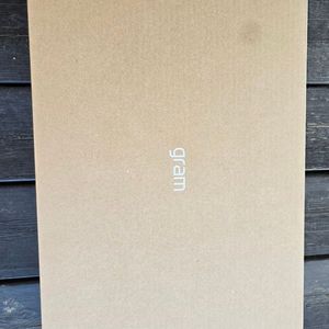 LG 그램 17인치 2022년형(RTX2050 모델)