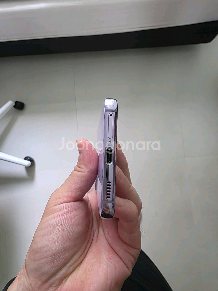 갤럭시 s22 라벤더 상태 좋아요--3