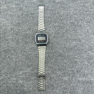 카시오 빈티지 전자시계 A168 판매합니다