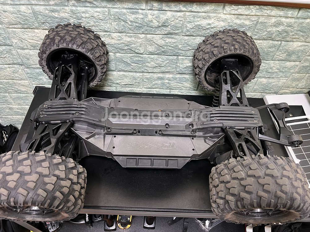 RC카 트랙사스 엑스맥스 8셀 순정--4