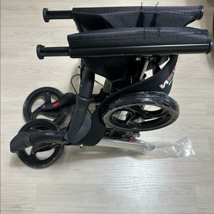 성인 보조보행기 팝니다.