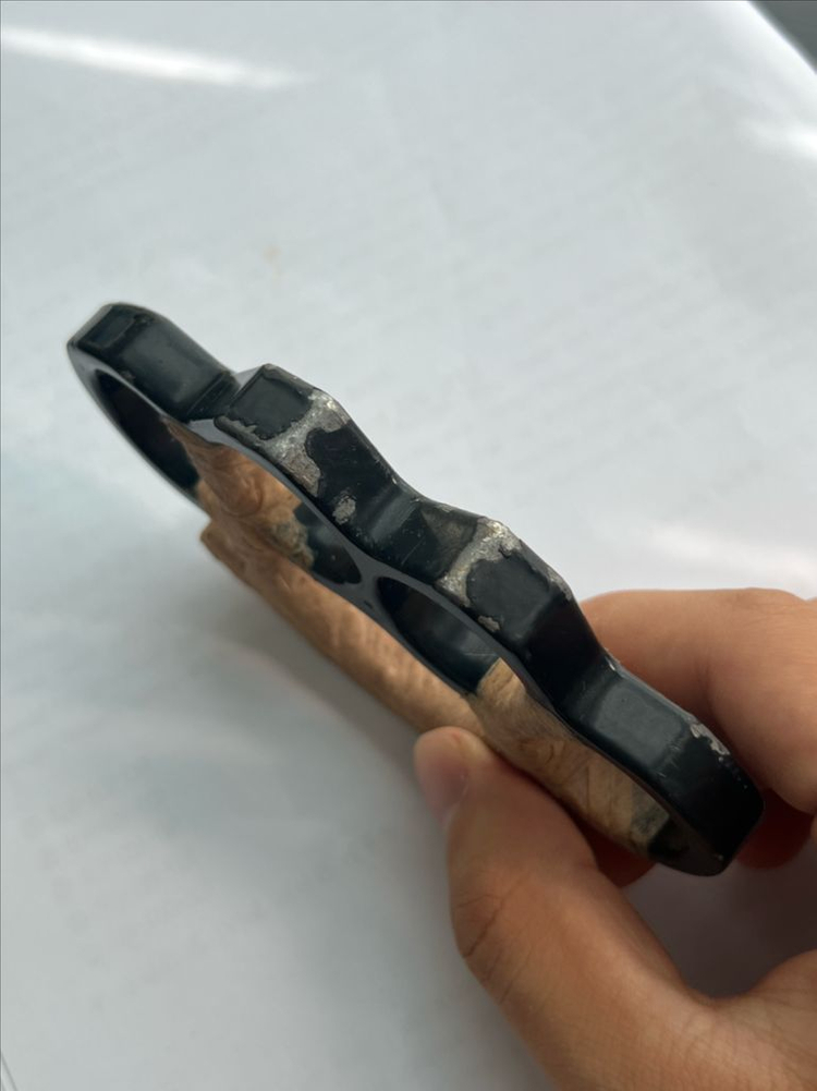 호신용 티타늄 강화 합금 너클 이미지