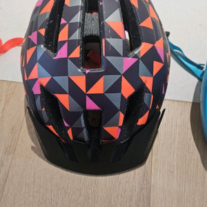 스페셜라이즈드 아동용 헬멧