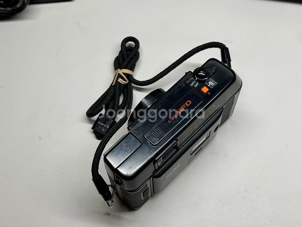 Konica C35 AF2 Auto Date 필름카메라--3