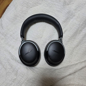 Bose QC Ultra 헤드폰 팝니다.