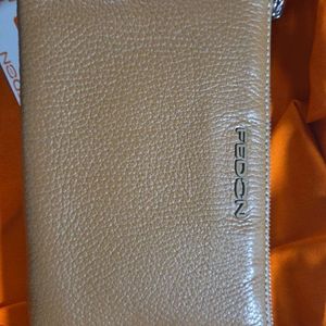 페돈 SOTTALATO 클러치