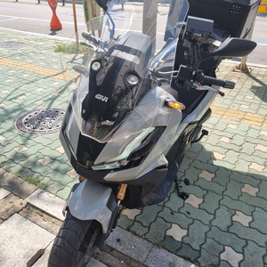 혼다 어드방 ADV350 그레이 24년식 팝니다