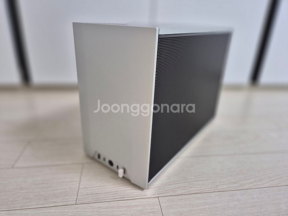 NCASE M2 ( SFF 조립PC )--1