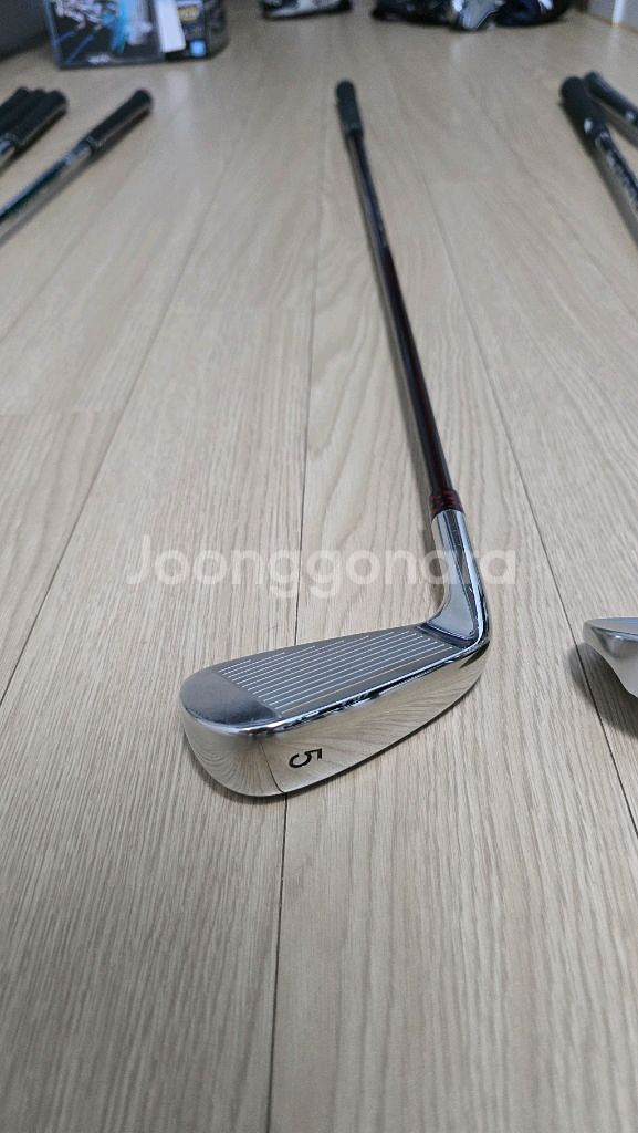 브릿지스톤 V300 7세대 아이언 외 팝니다.--9