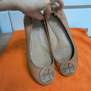 토리버치 발레리나 플랫 8.5(약255mm)