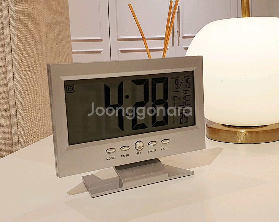 소리에 반응 하는 신기한 탁상 시계--3
