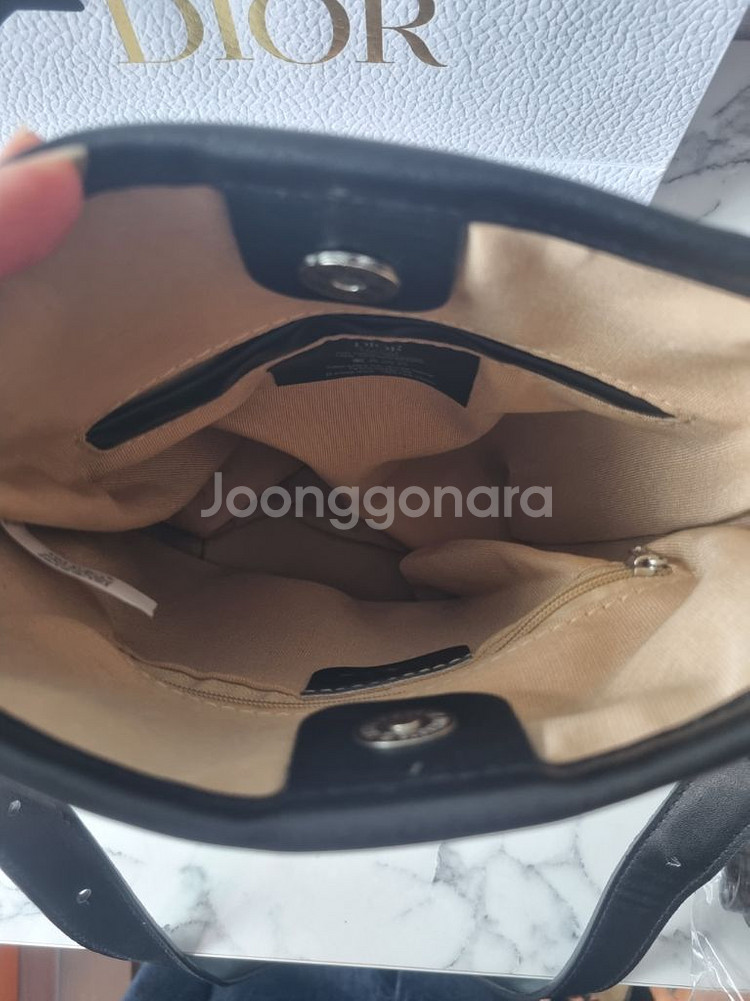디올 뷰티메신저백--7