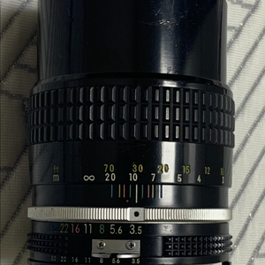 니콘 135mm f3.5 렌즈