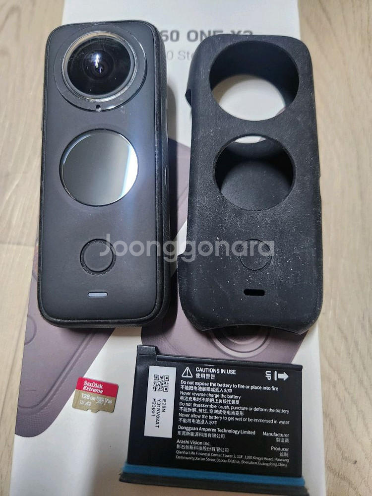 인스타360 ONE 2X 액션캠 팝니다(오토바이 번들)--1