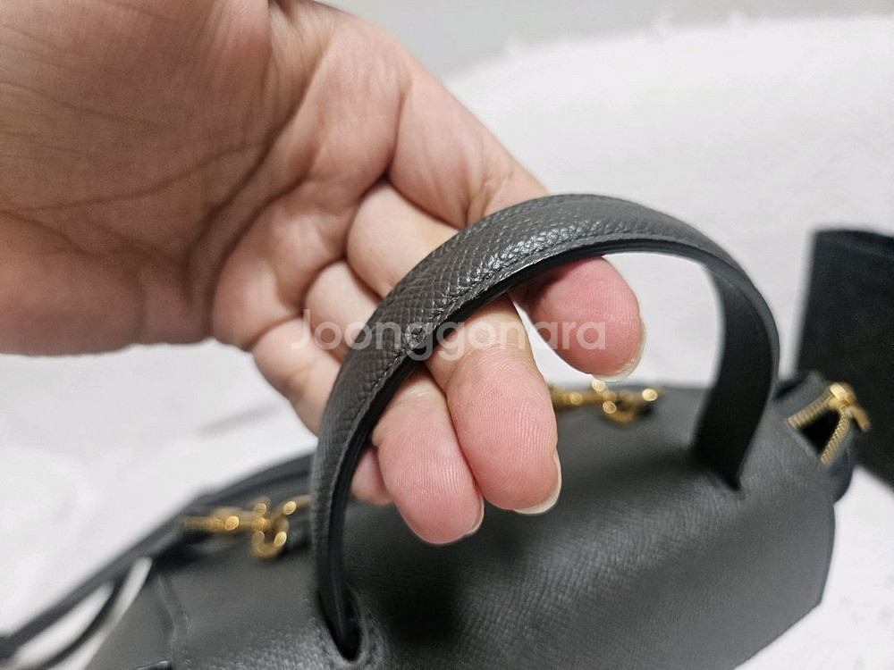 (정품)셀린느 벨트백 그레인 카프스킨 나노 판매--6