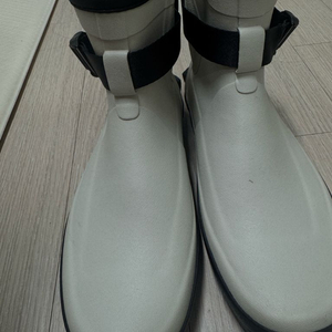 문스타810s 마르케 모디 화이트 • 240