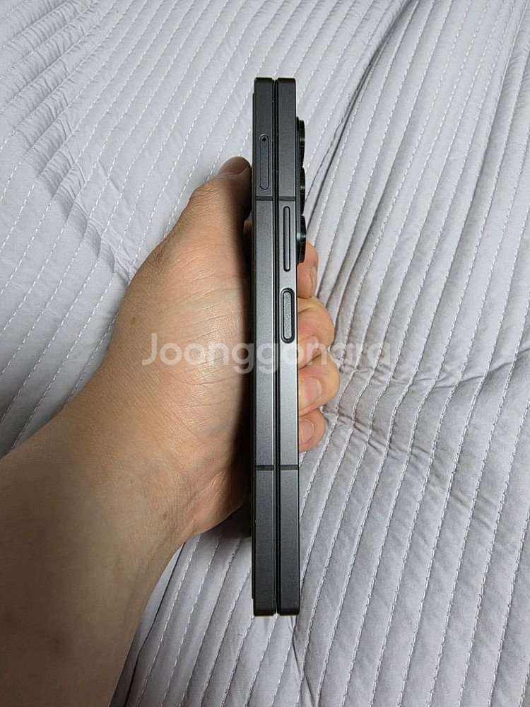 폴드6 1TB 크래프티드 블랙 판매합니다--0