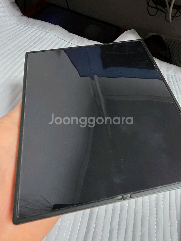 폴드6 1TB 크래프티드 블랙 판매합니다--6